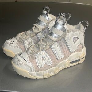 Nike Kids Sneakers in White and Cream